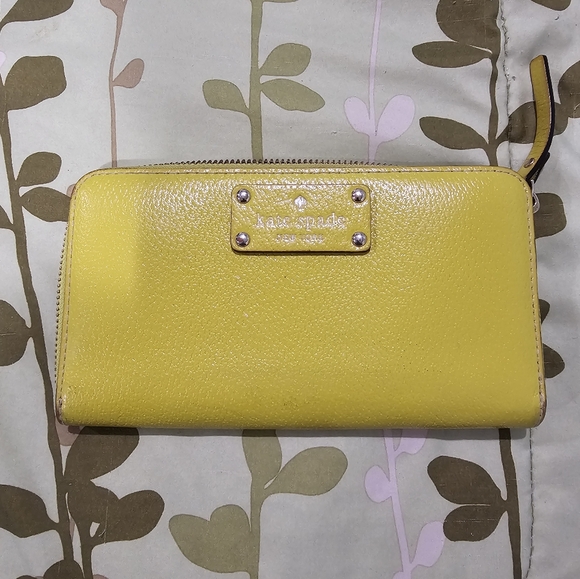 Kate Spade Wallets - Picture 2 of 7